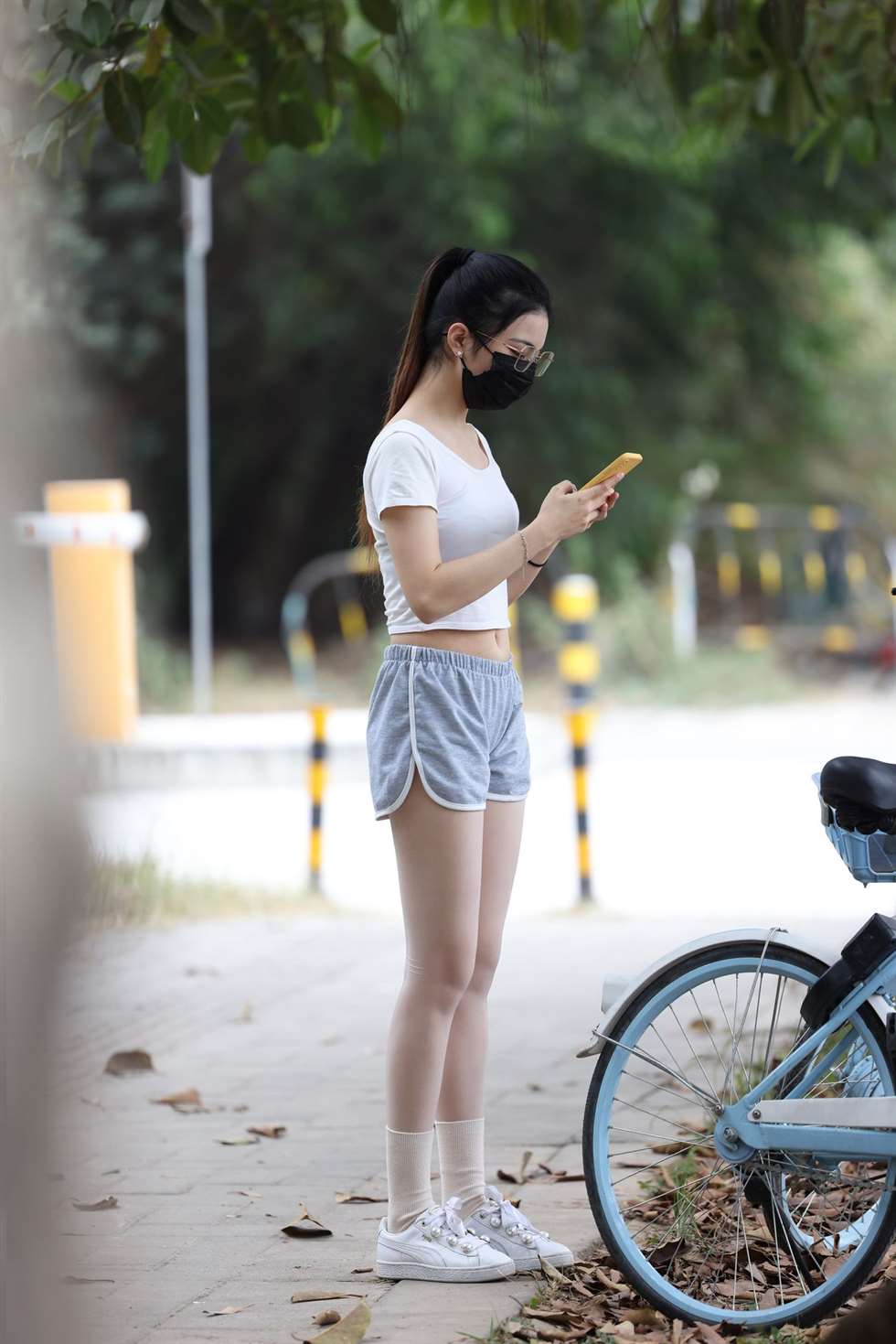 图片[2]-辉辉街拍作品大学城半日游遇见骑单车的女学生-街拍流行馆