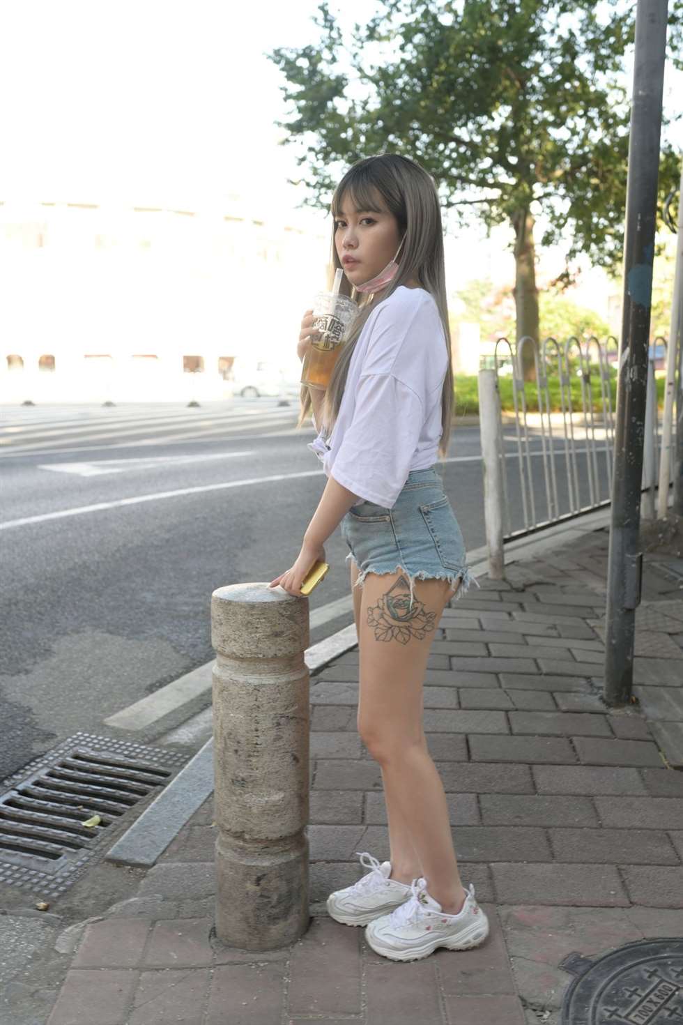 图片[3]-慕容笙街拍作品牛仔热裤小妹-街拍流行馆