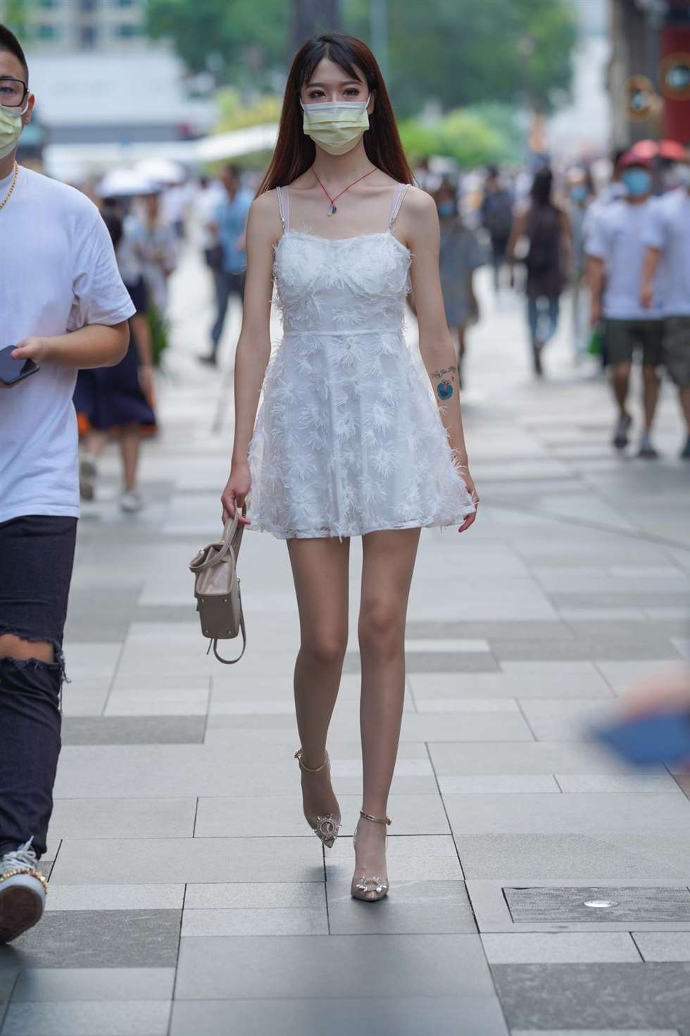 图片[3]-牛男街拍白长直小仙女好美的腿-街拍流行馆