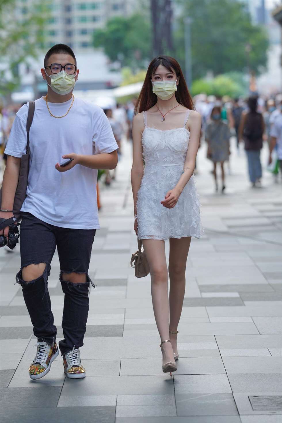 图片[2]-牛男街拍白长直小仙女好美的腿-街拍流行馆