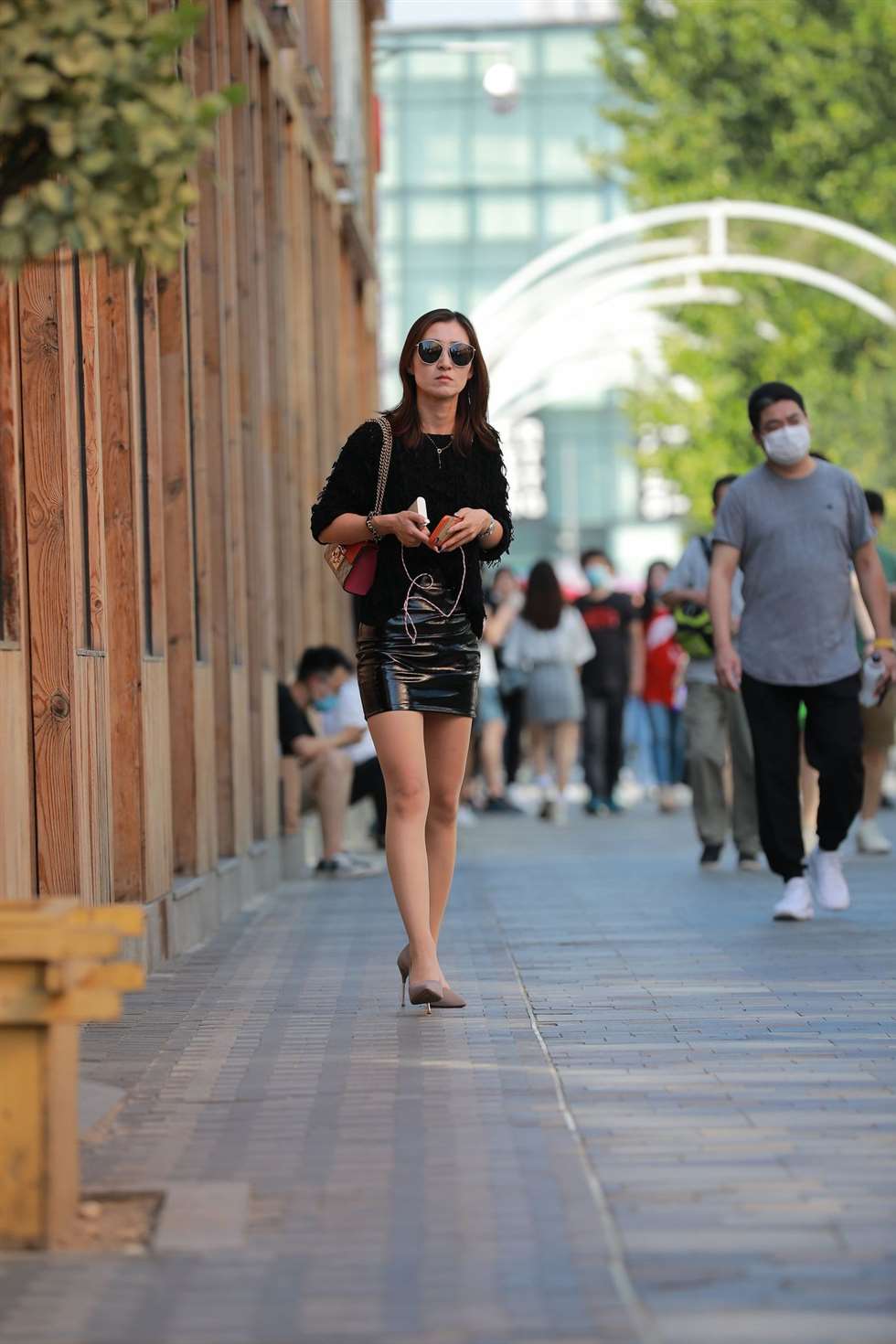 图片[2]-四九城嘎子街拍作品肉丝高跟少妇-街拍流行馆