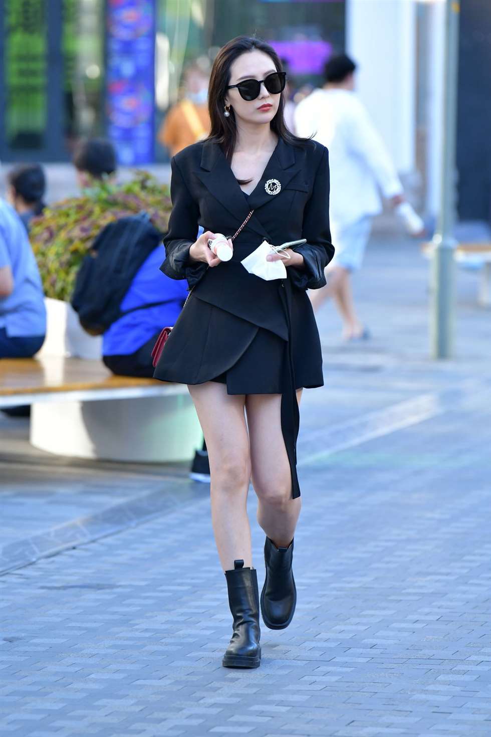 图片[4]-小默街拍作品很酷的气质美女-街拍流行馆