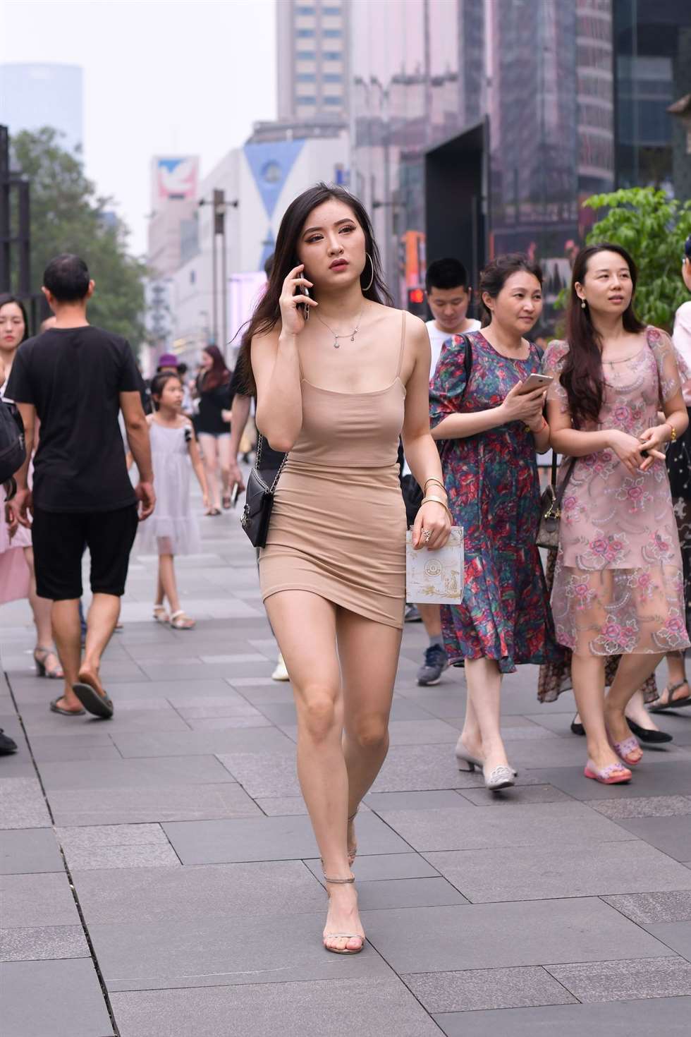 图片[2]-魂魂街拍作品一见如故一拍入魂-街拍流行馆