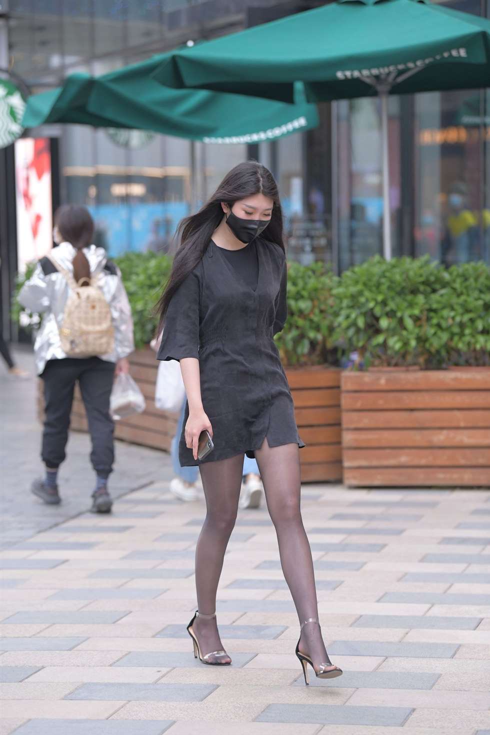 图片[5]-红石街拍作品又遇黑丝美女-街拍流行馆
