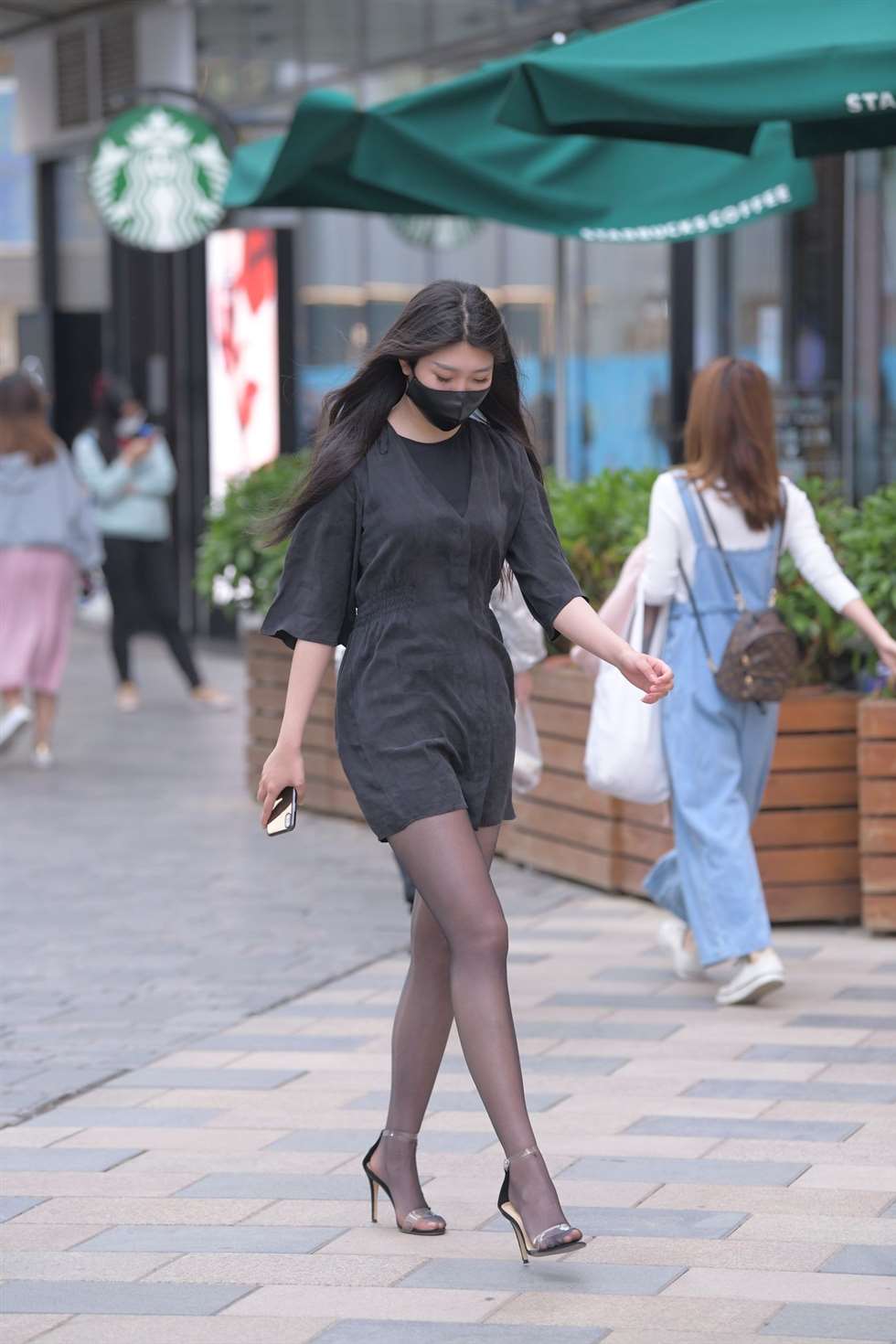 图片[4]-红石街拍作品又遇黑丝美女-街拍流行馆