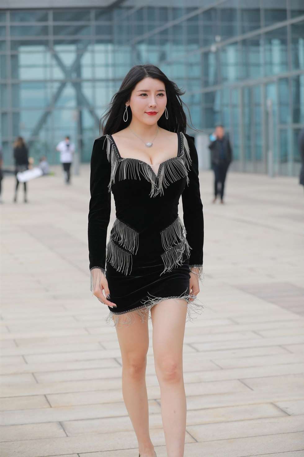 图片[2]-四九城嘎子街拍作品极品女神-街拍流行馆