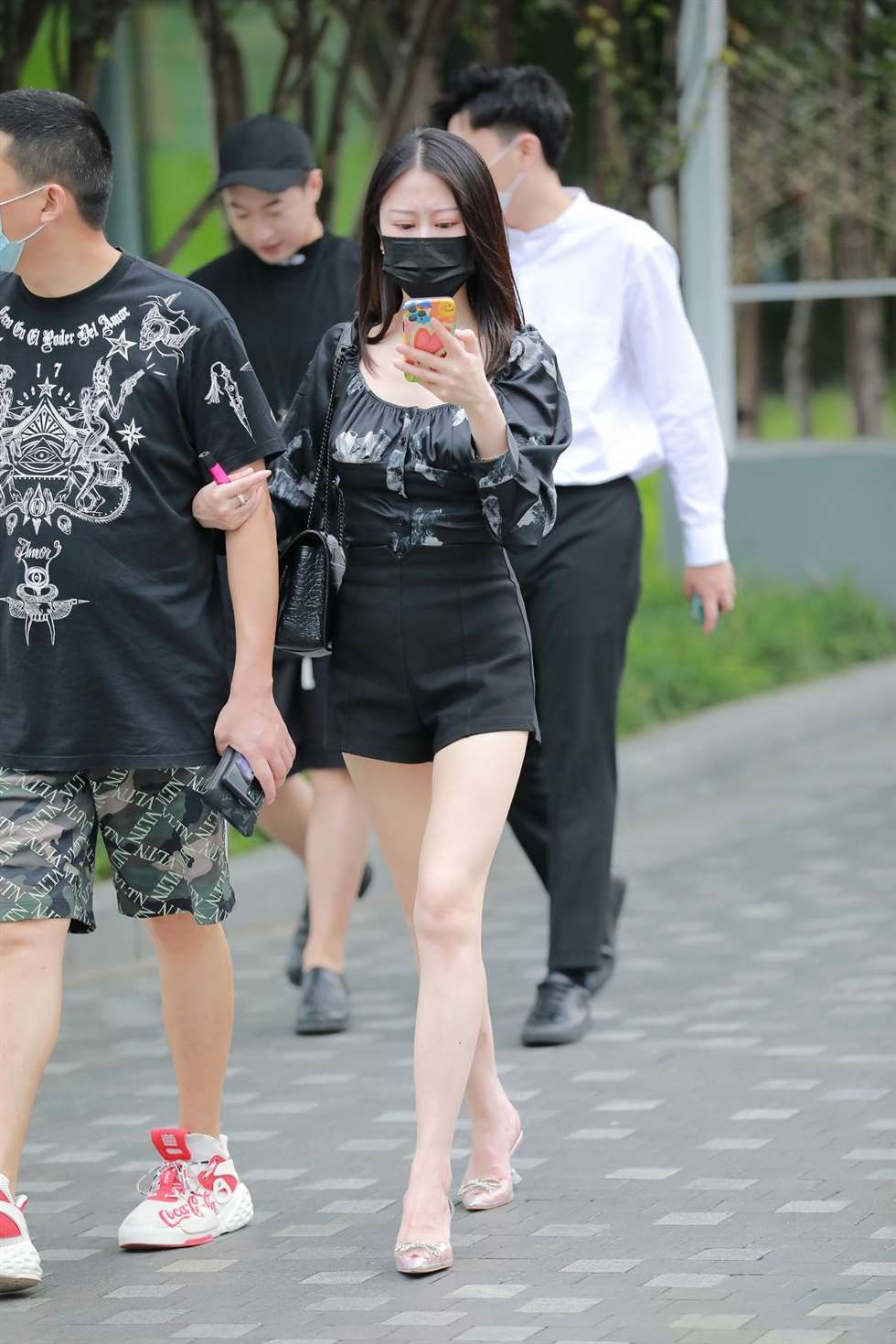 图片[3]-四九城嘎子街拍作品美腿女友-街拍流行馆
