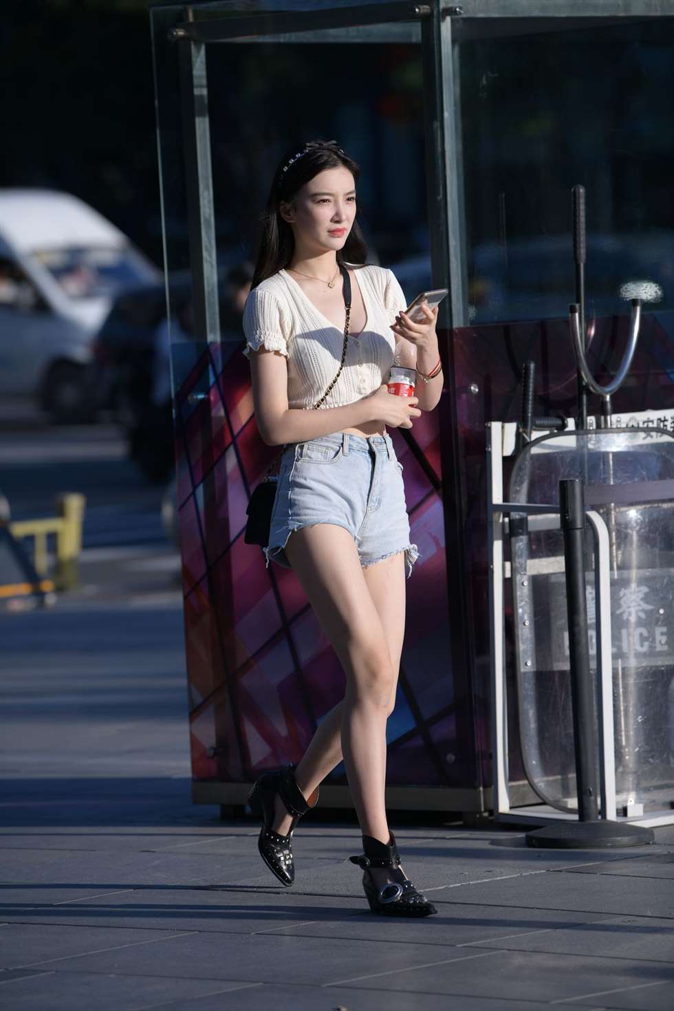 图片[5]-魂魂街拍作品清爽洁白的美女-街拍流行馆