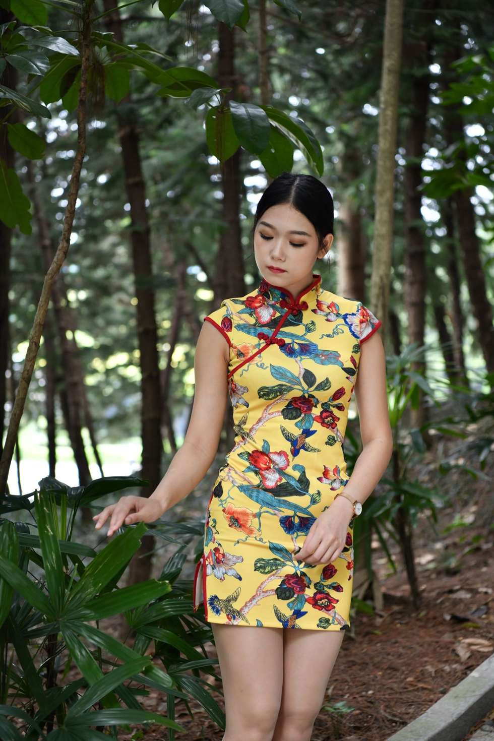 图片[3]-旗袍气质美女-街拍流行馆