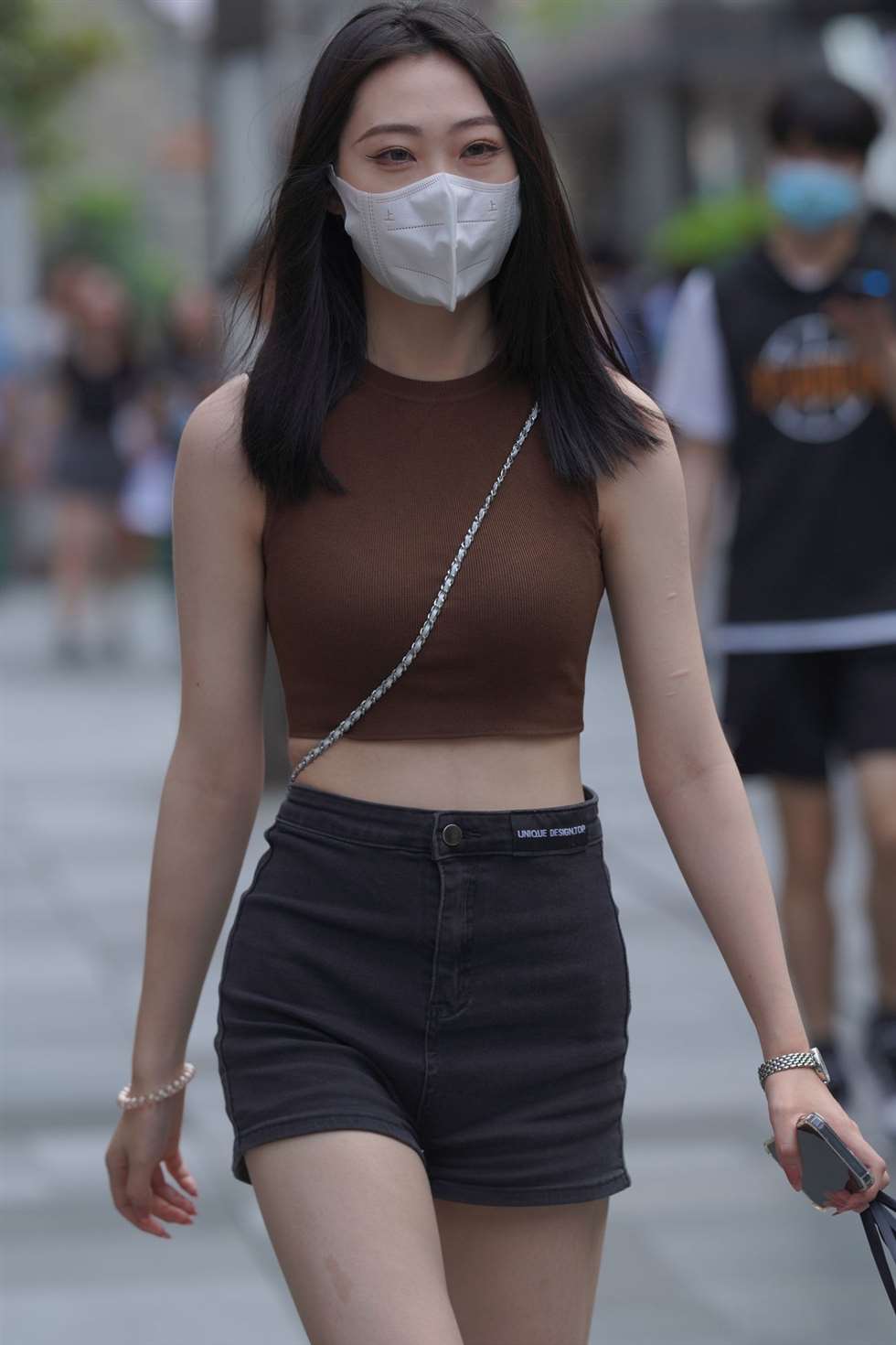 图片[1]-菜菜辣妹背心-街拍流行馆