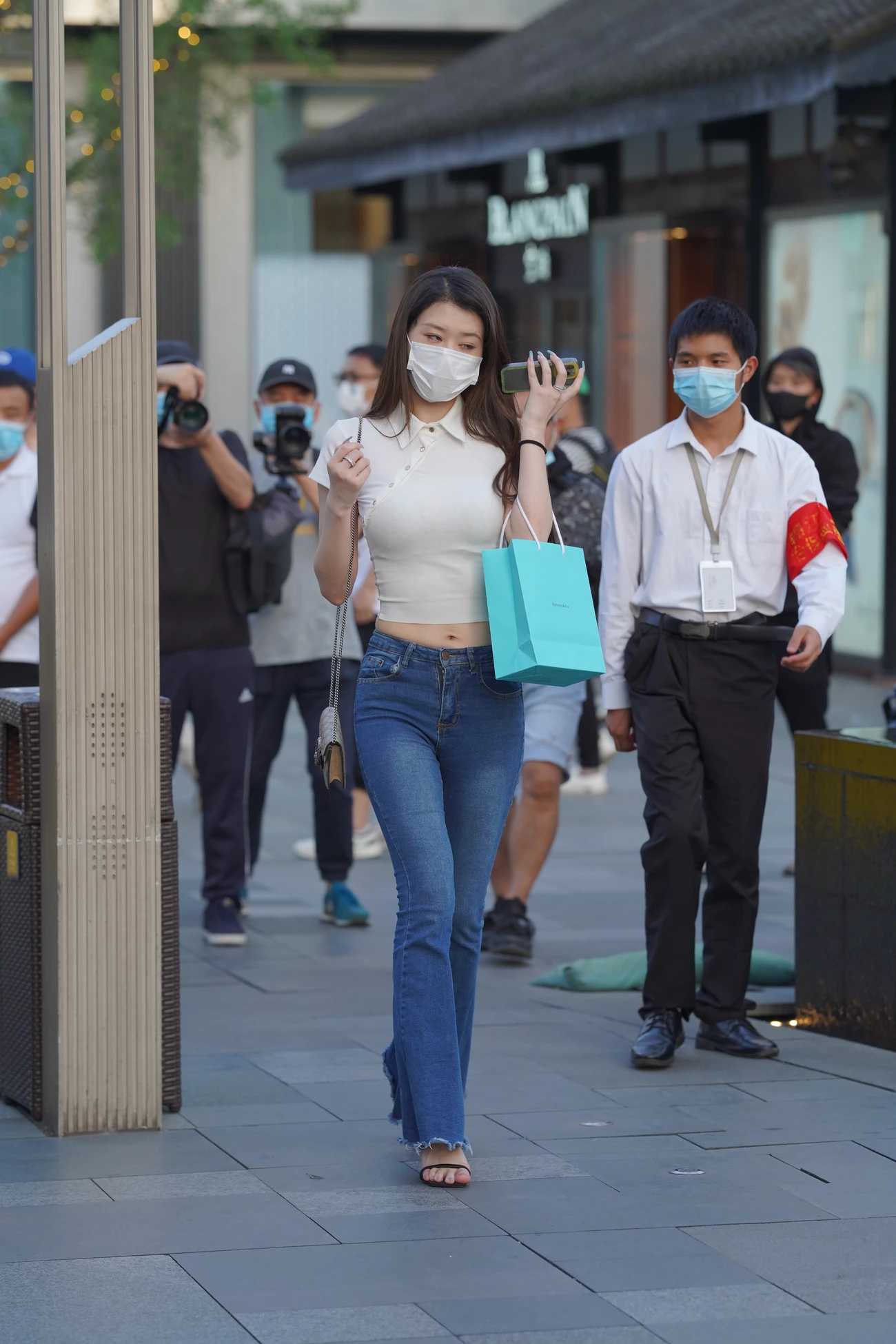 图片[3]-街拍牛仔裤长腿美女-街拍流行馆