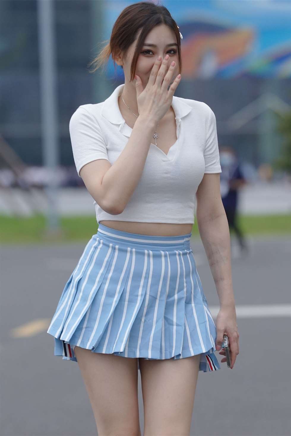 图片[1]-一颦一笑 目若秋水-街拍流行馆