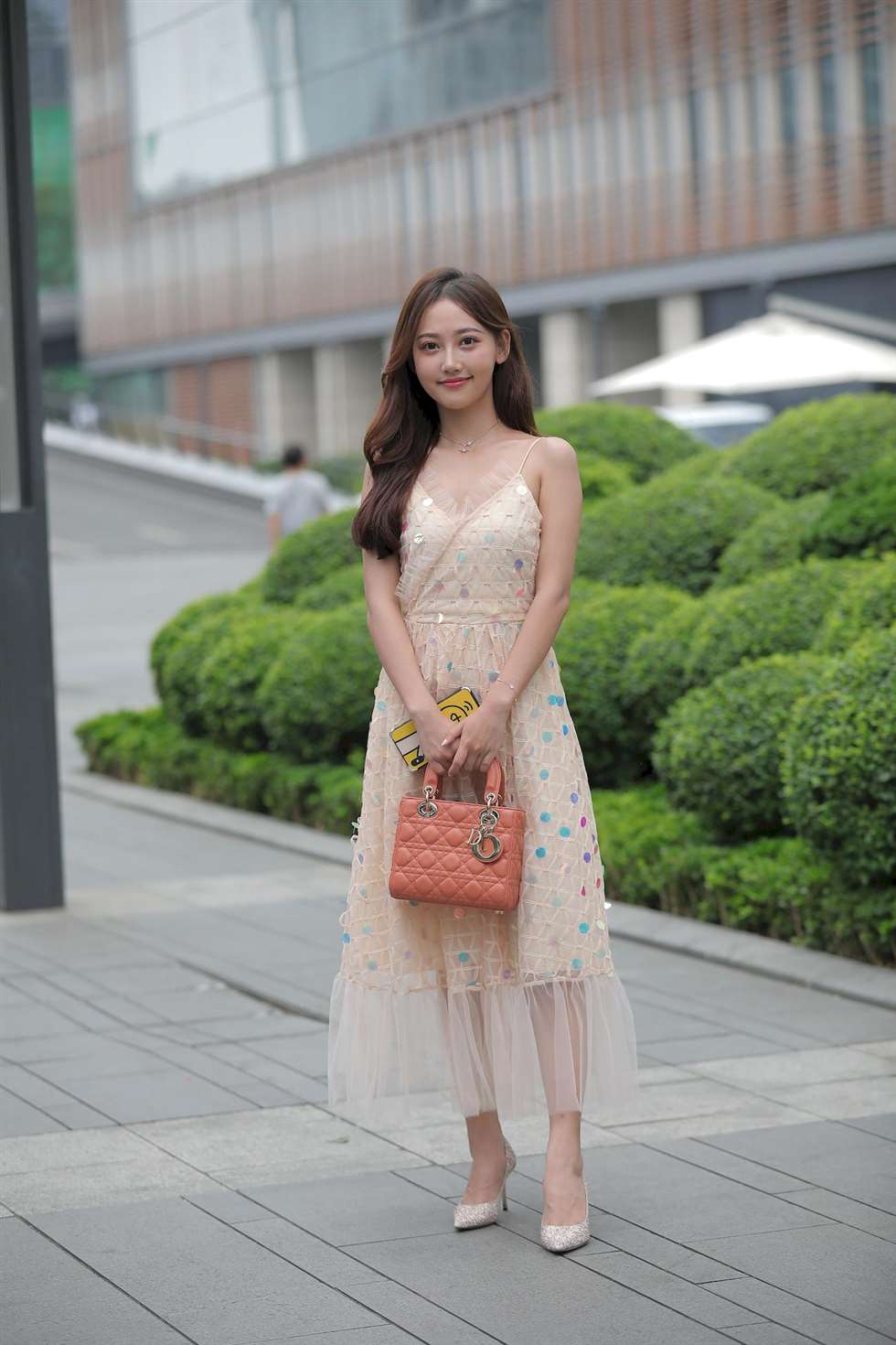 图片[5]-[街拍精选]蕾丝长裙美妇花枝招展（购图）-街拍流行馆