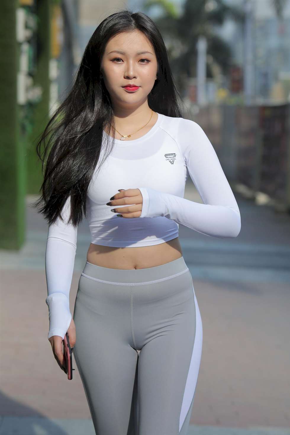图片[4]-[街拍精选]肉感翘臀少妇风情万种-街拍流行馆