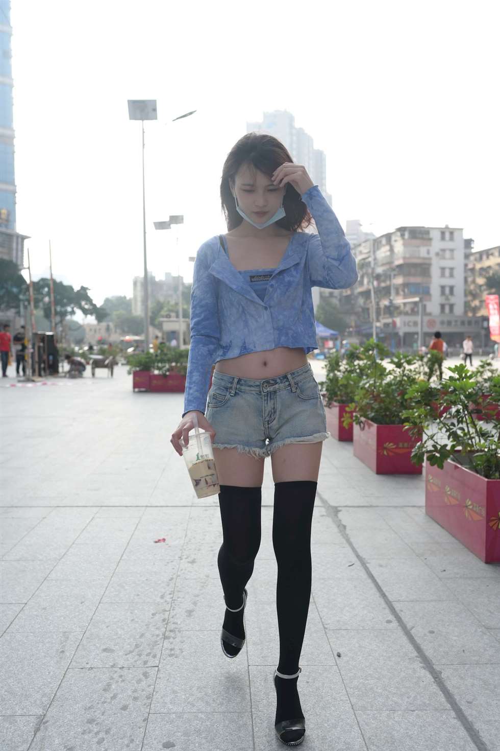 图片[4]-程生街拍长筒袜女孩-街拍流行馆