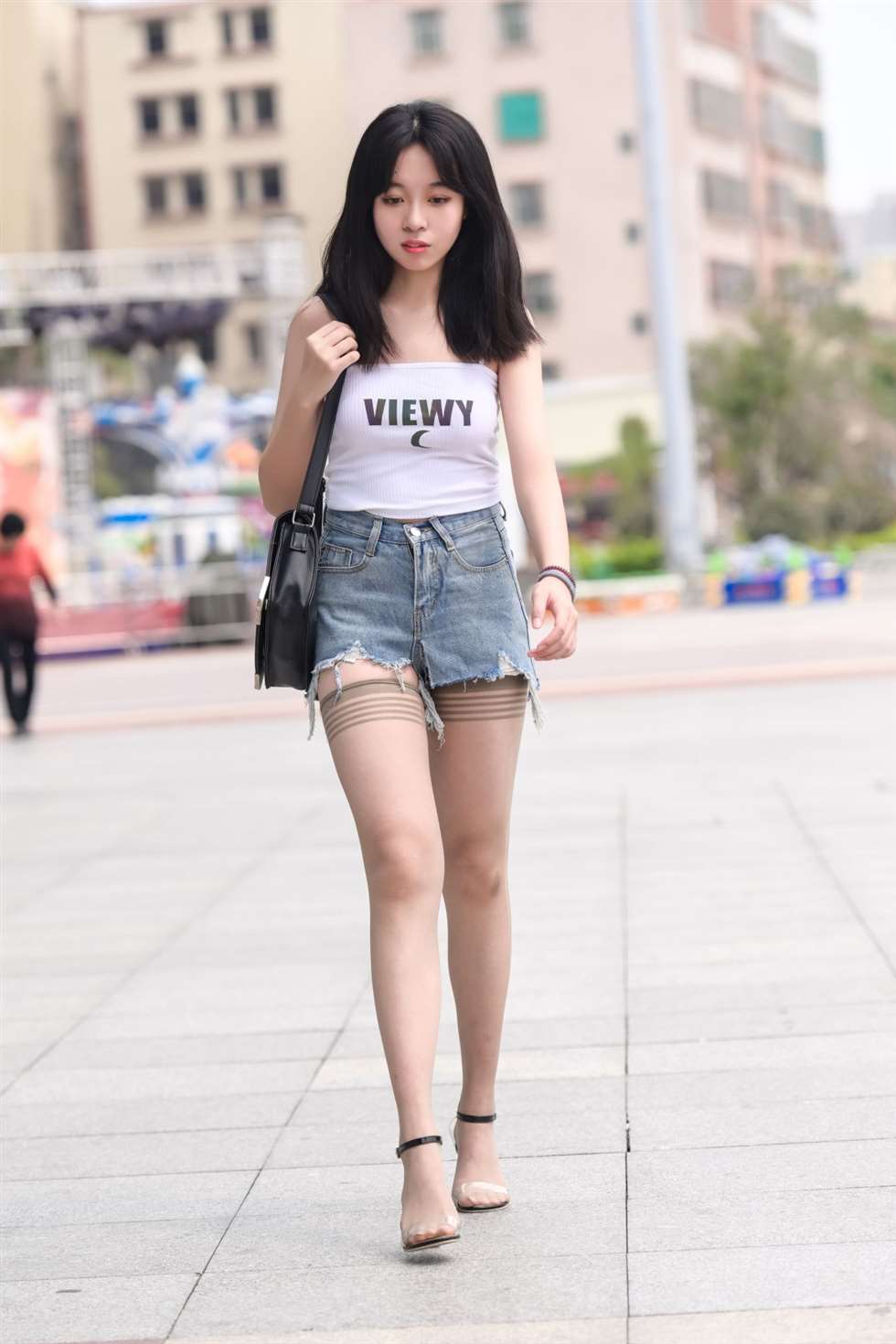 图片[2]-程生街拍汕上的商城美女-街拍流行馆