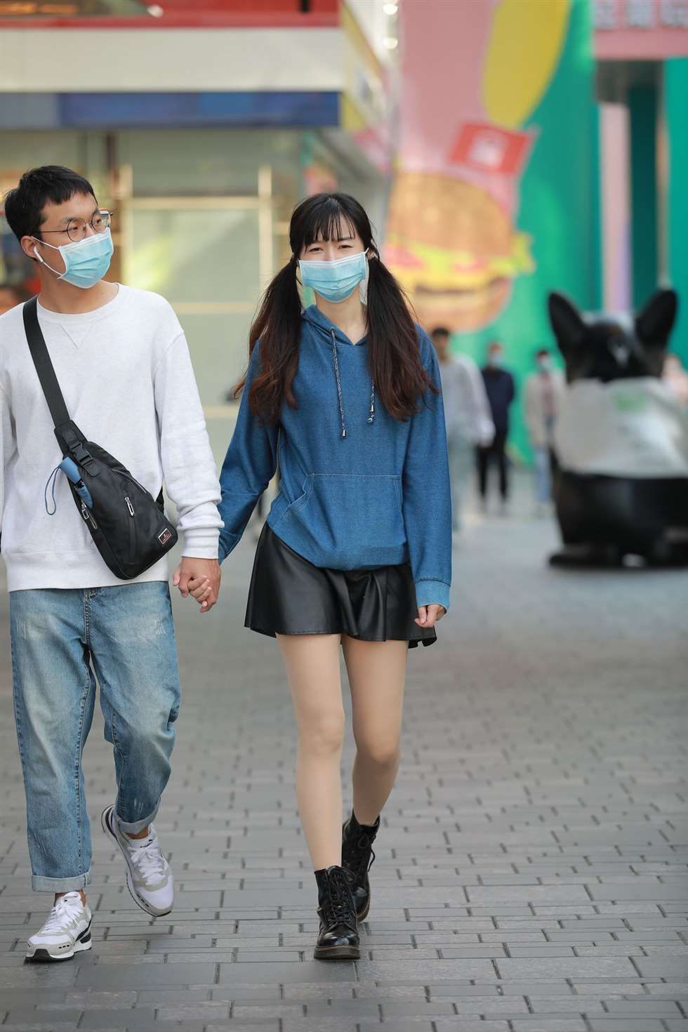 图片[3]-四九城嘎子街拍作品皮裙肉丝女友-街拍流行馆