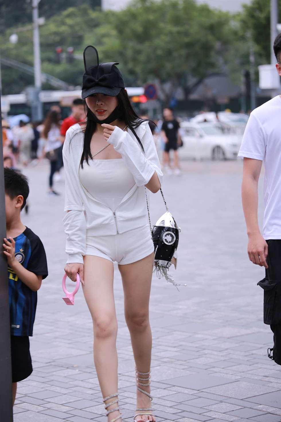 图片[5]-四九城嘎子街拍作品热裤性感女友-街拍流行馆
