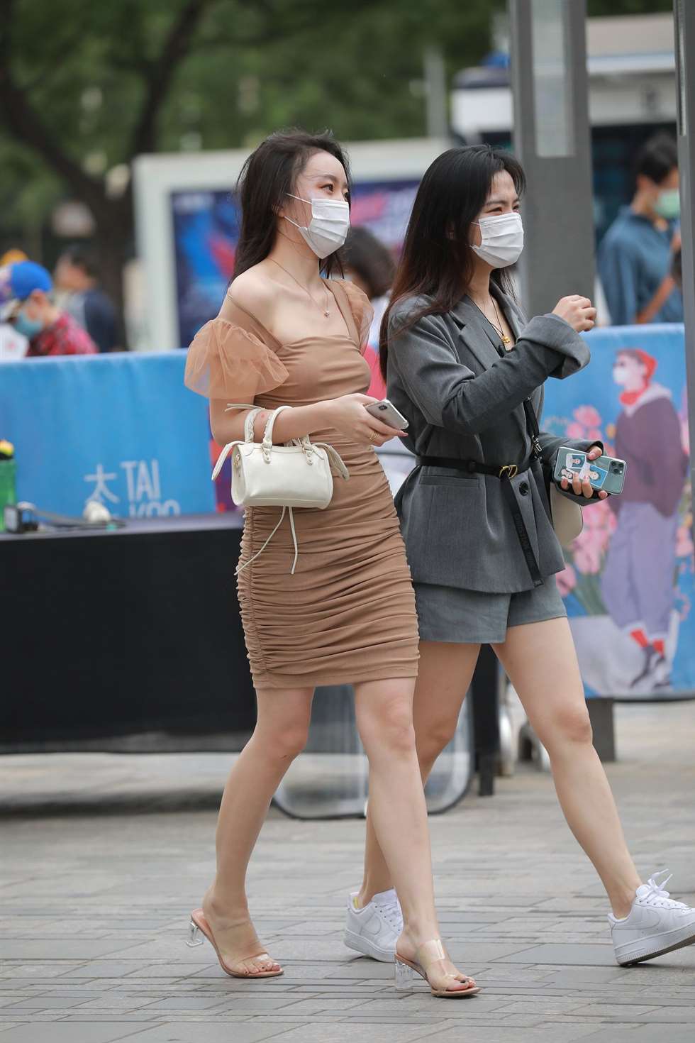 图片[5]-四九城嘎子街拍作品美腿高跟小姐姐-街拍流行馆